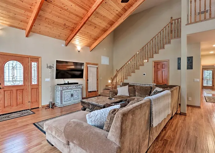 Volleyball & Deck: Getaway! Holiday home Munds Park